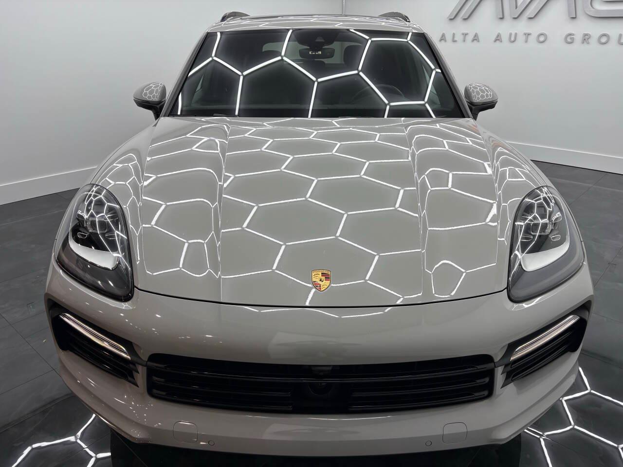 Porsche Cayenne Base 2020