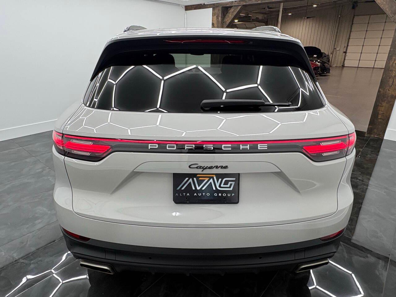 Porsche Cayenne Base 2020