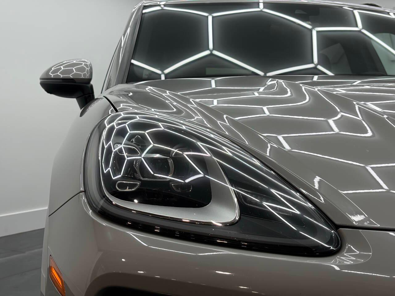 Porsche Cayenne Base 2020