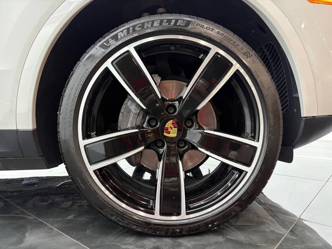 Porsche Cayenne Base 2020