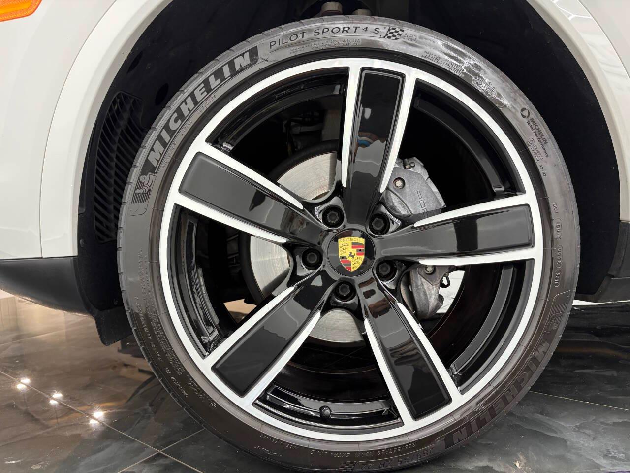 Porsche Cayenne Base 2020
