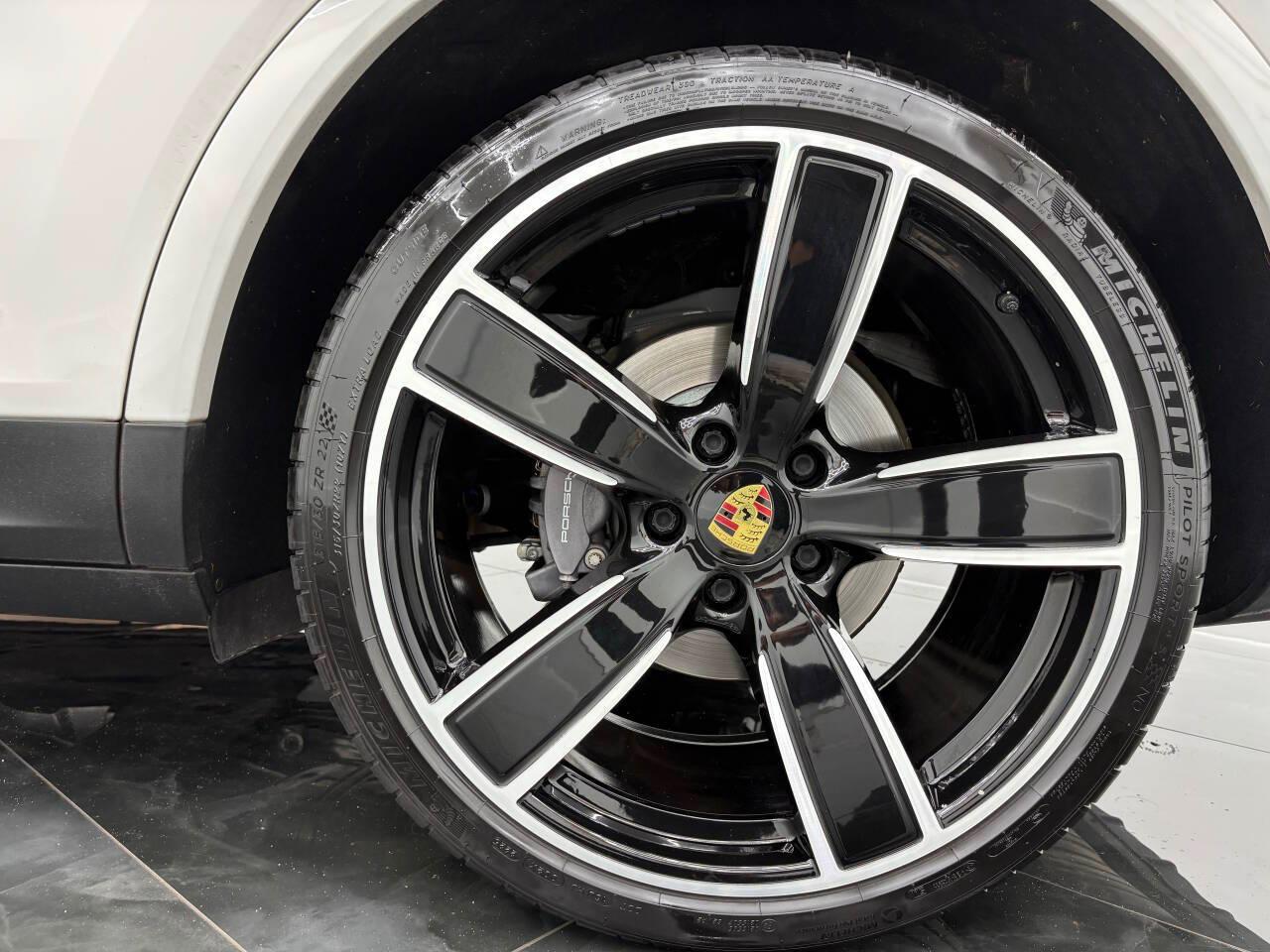 Porsche Cayenne Base 2020