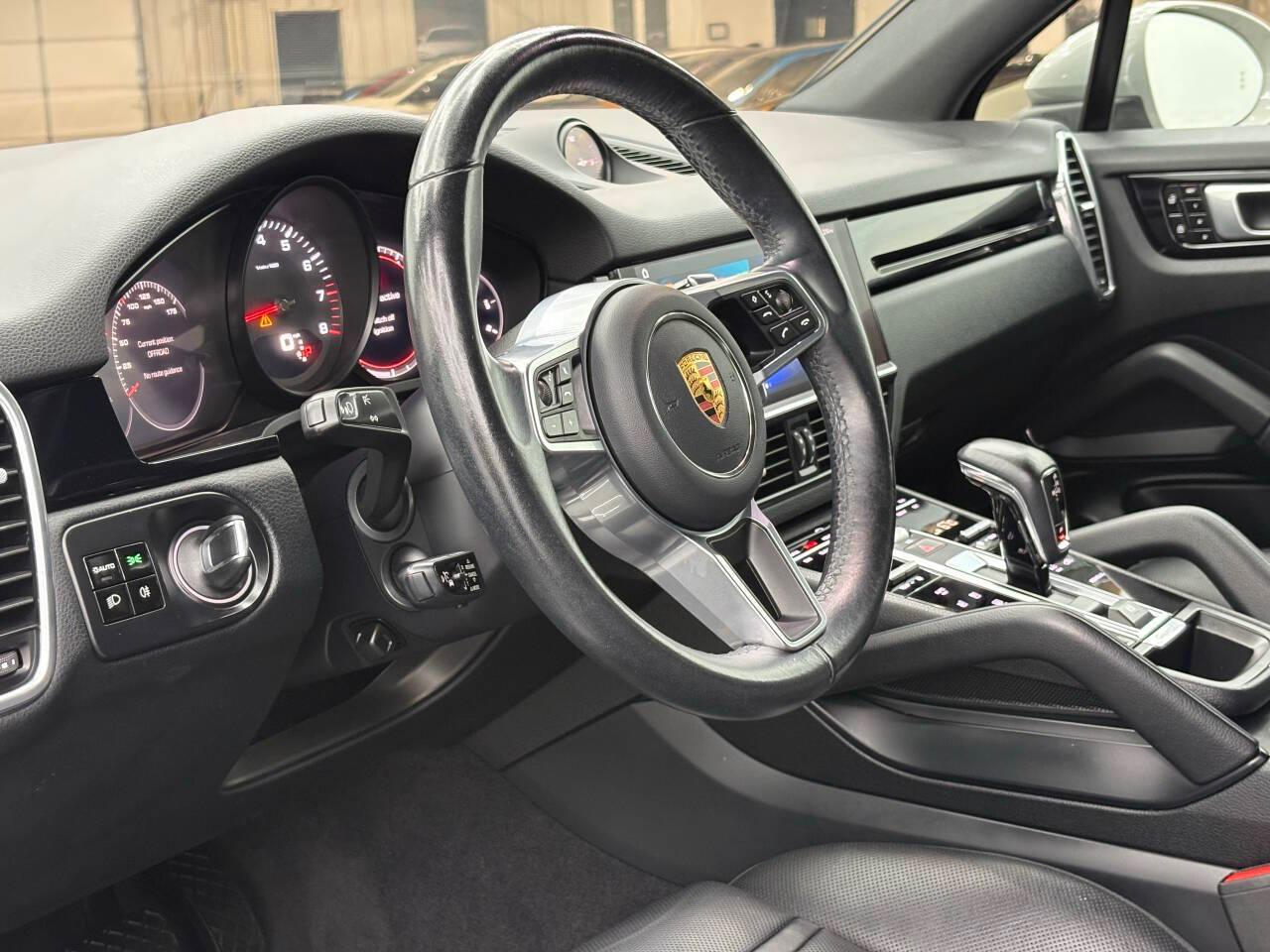 Porsche Cayenne Base 2020