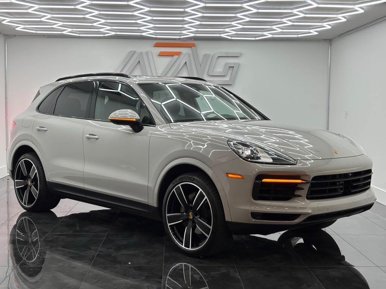 Porsche Cayenne Base 2020
