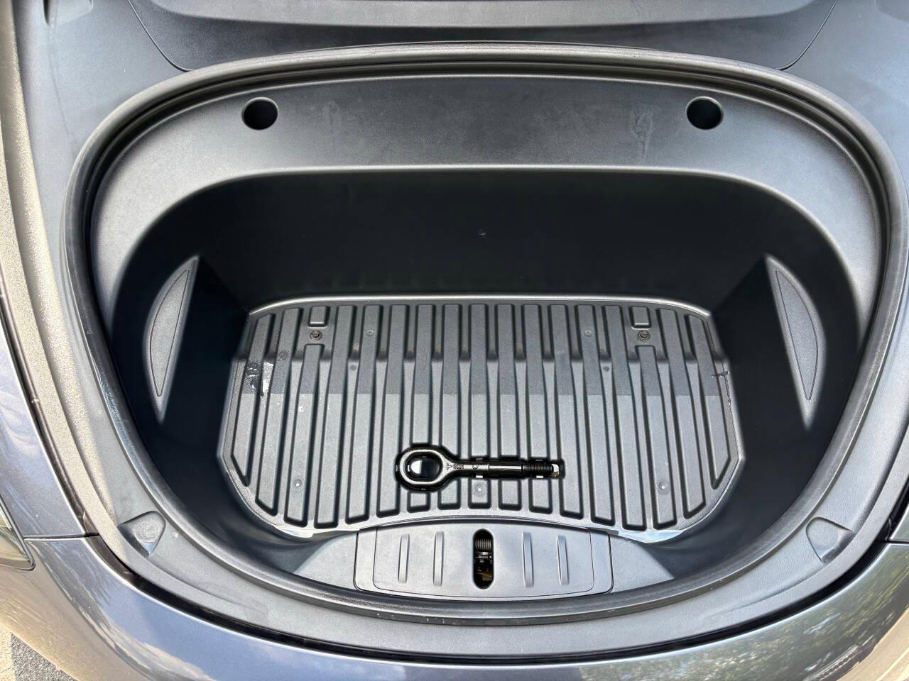 Tesla Model 3 Standard Range Plus 2020