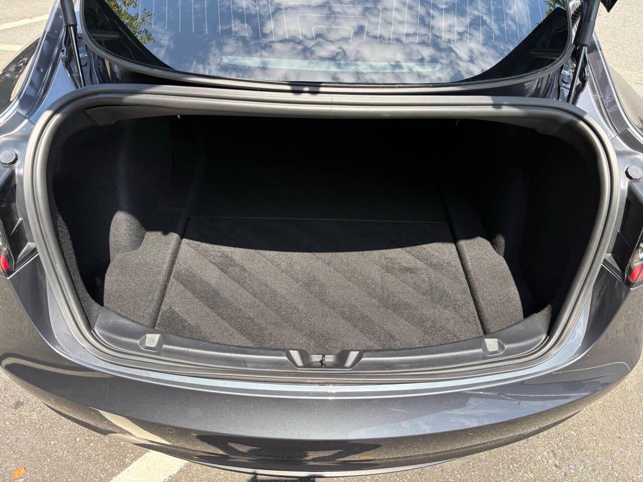 Tesla Model 3 Standard Range Plus 2020