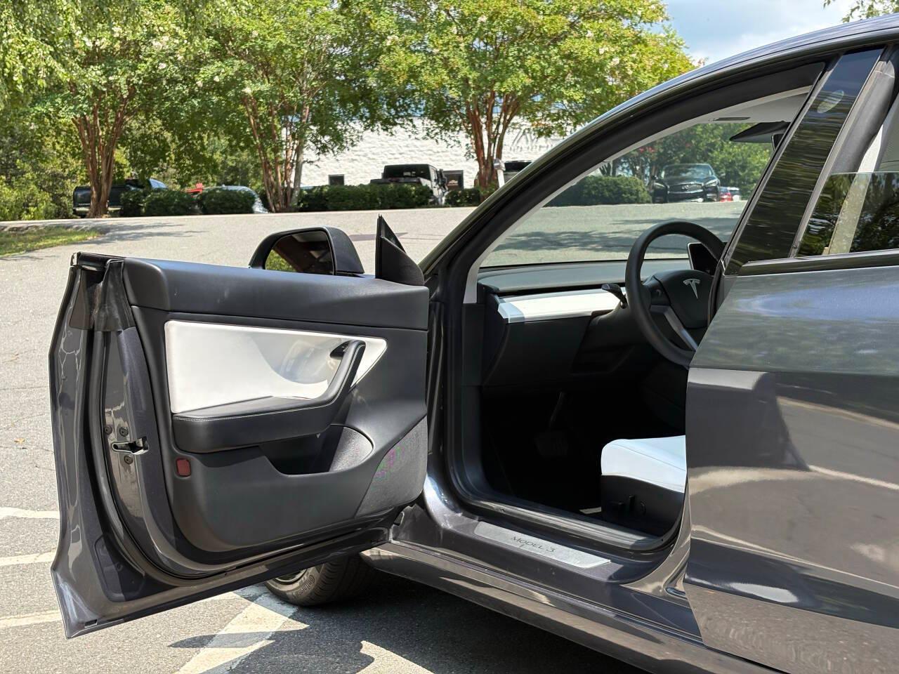 Tesla Model 3 Standard Range Plus 2020