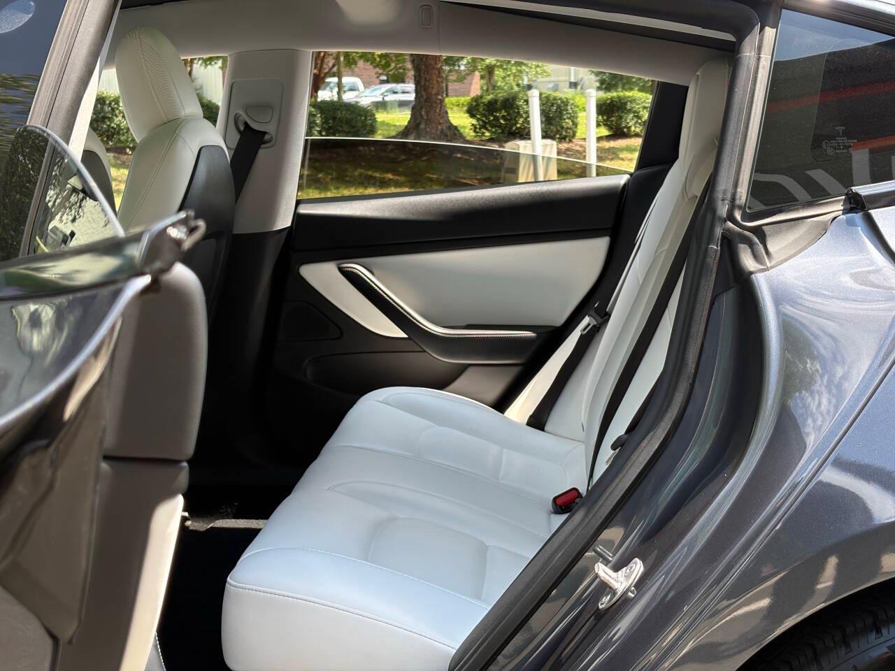 Tesla Model 3 Standard Range Plus 2020