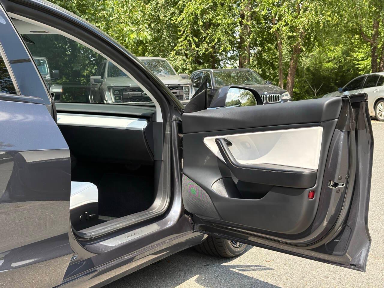 Tesla Model 3 Standard Range Plus 2020