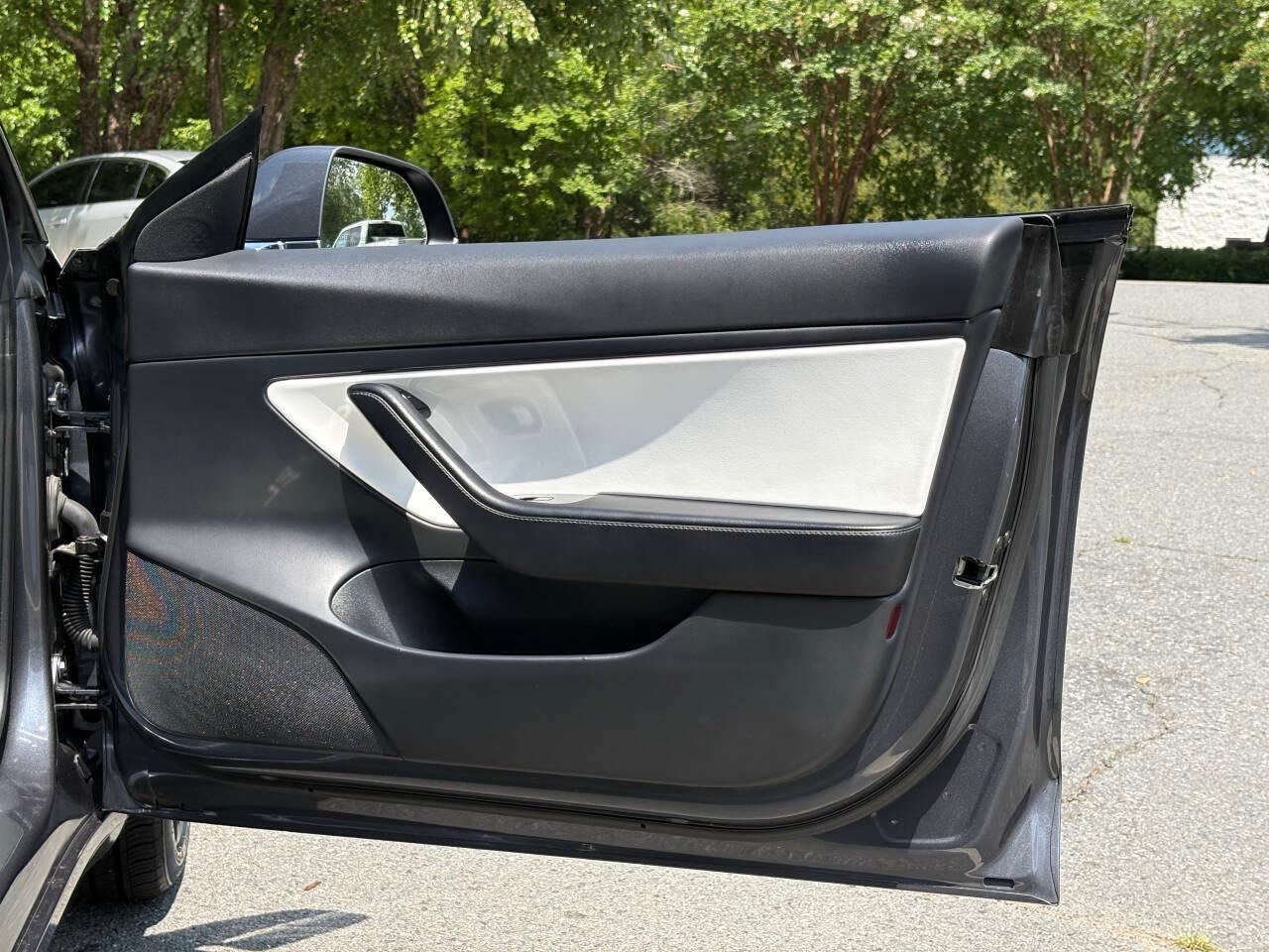 Tesla Model 3 Standard Range Plus 2020