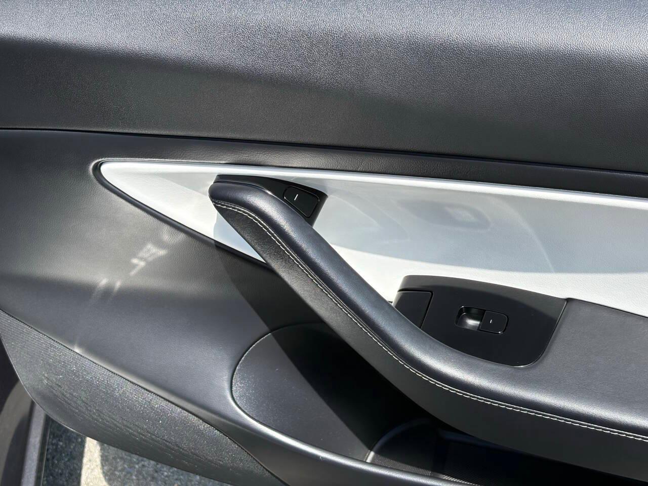 Tesla Model 3 Standard Range Plus 2020