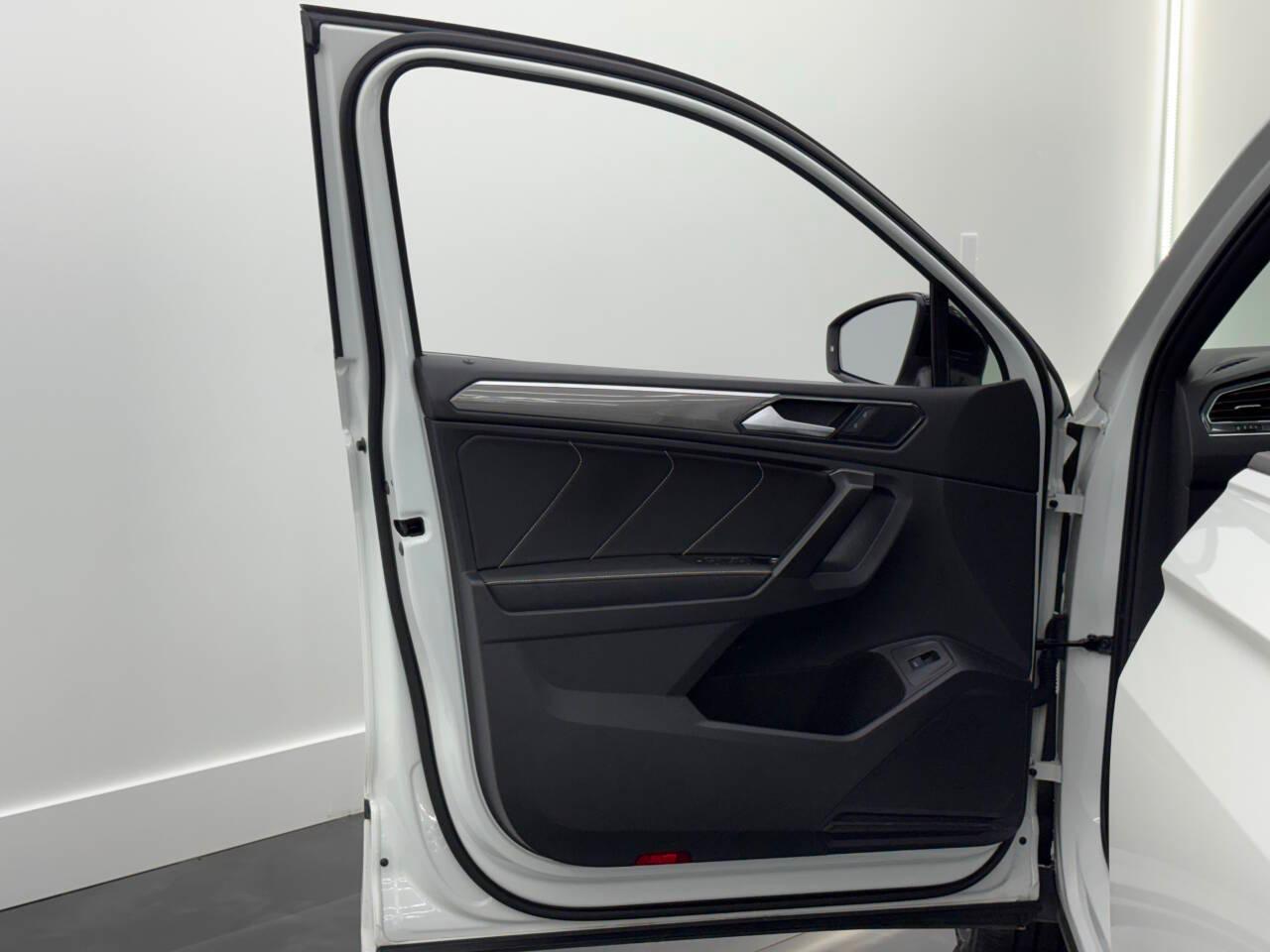Volkswagen Tiguan SE R-Line Black 4MOTION 2022