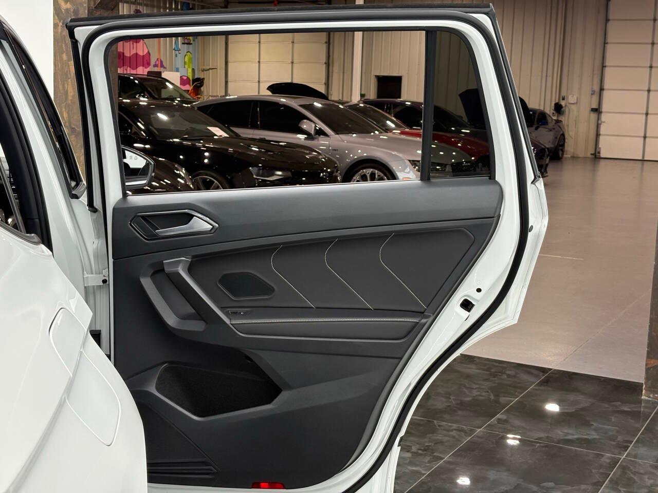 Volkswagen Tiguan SE R-Line Black 4MOTION 2022