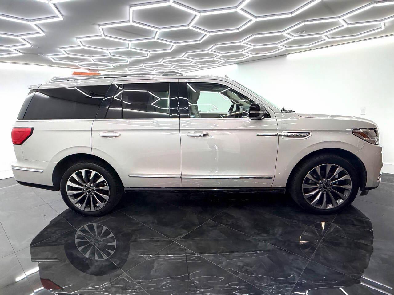 Lincoln Navigator Select 4WD 2019