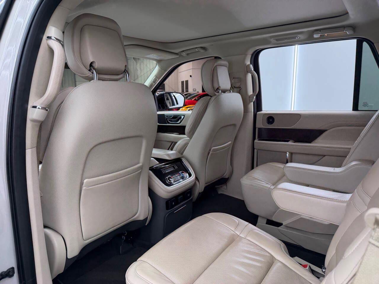 Lincoln Navigator Select 4WD 2019