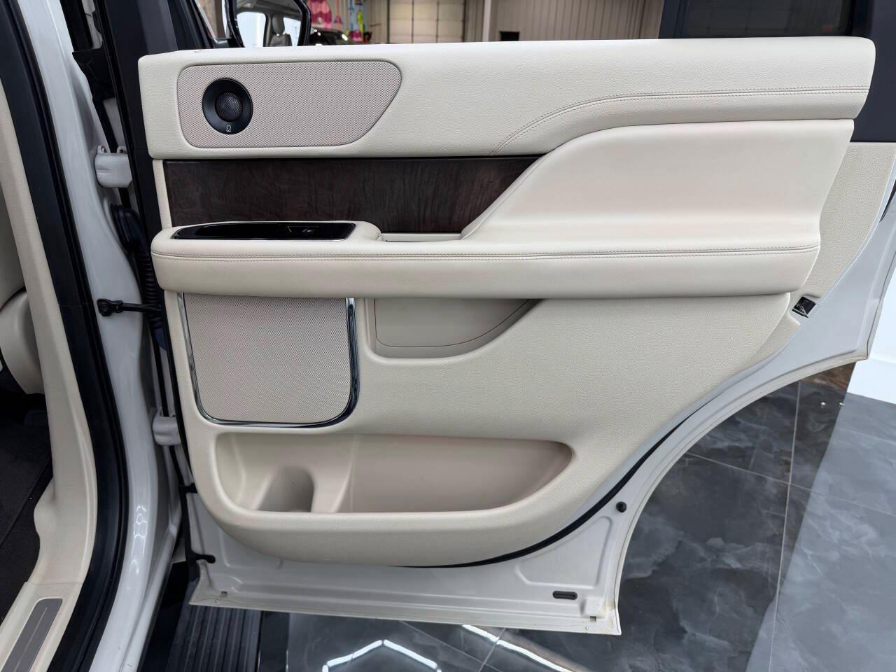 Lincoln Navigator Select 4WD 2019