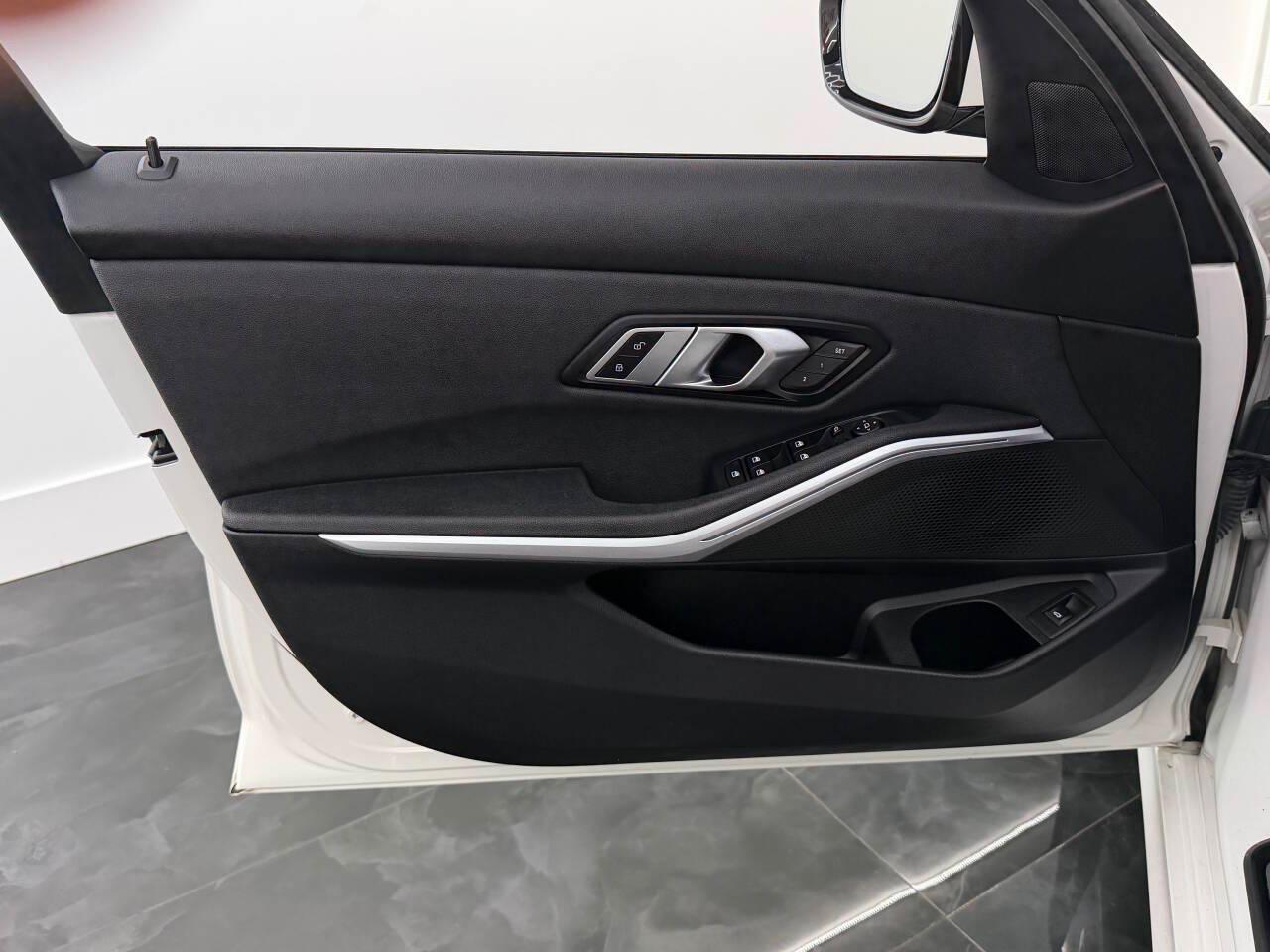 BMW 3-Series 330i xDrive 2021