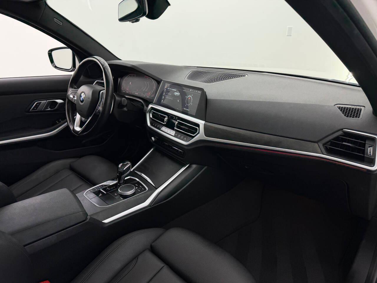 BMW 3-Series 330i xDrive 2021