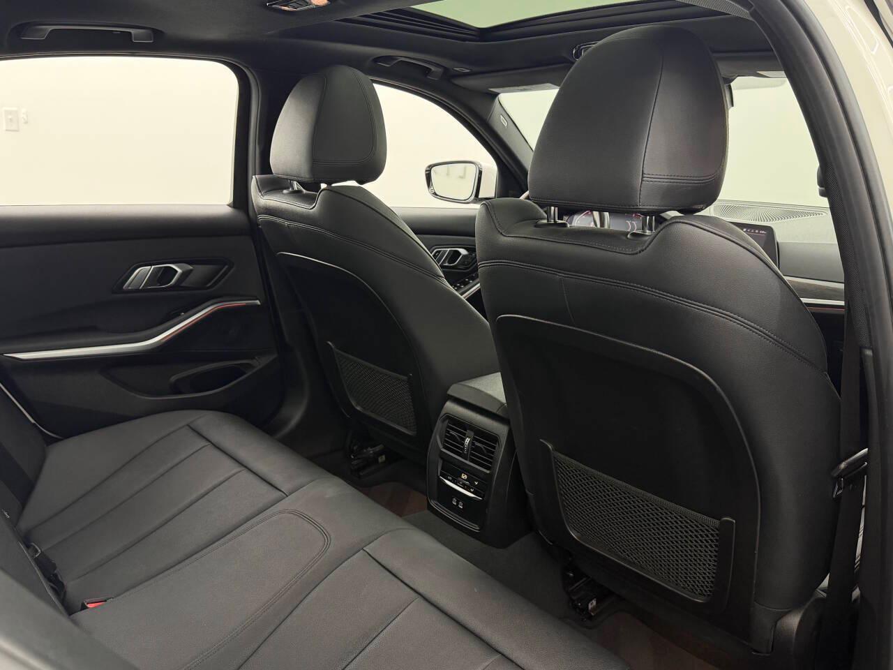 BMW 3-Series 330i xDrive 2021