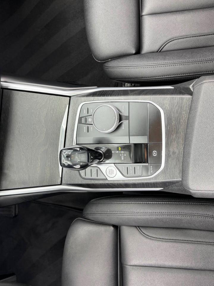 BMW 3-Series 330i xDrive 2021