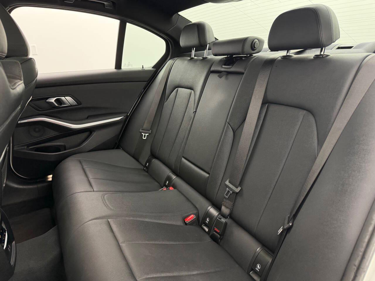 BMW 3-Series 330i xDrive 2021