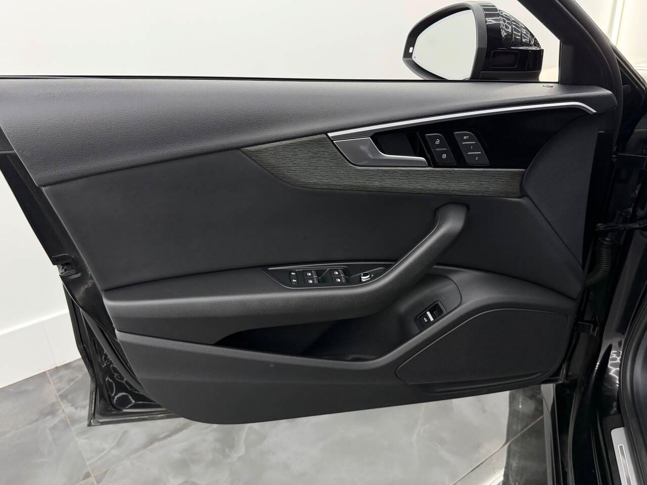 Audi A4 Premium 45 TFSI quattro 2020