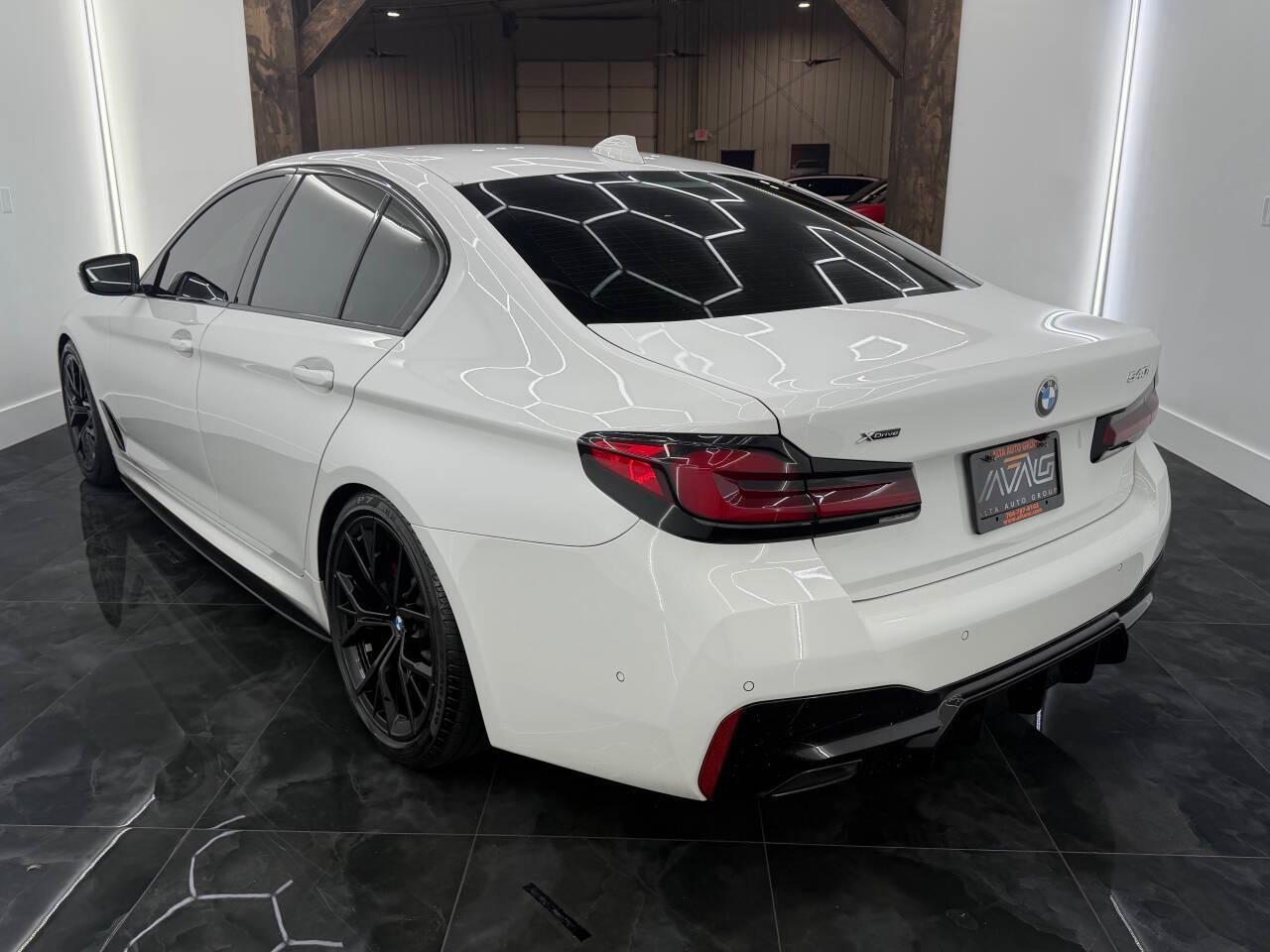 BMW 5-Series 540i xDrive 2021