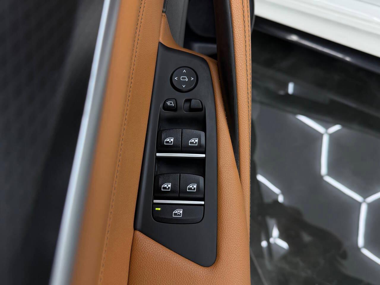 BMW 5-Series 540i xDrive 2021