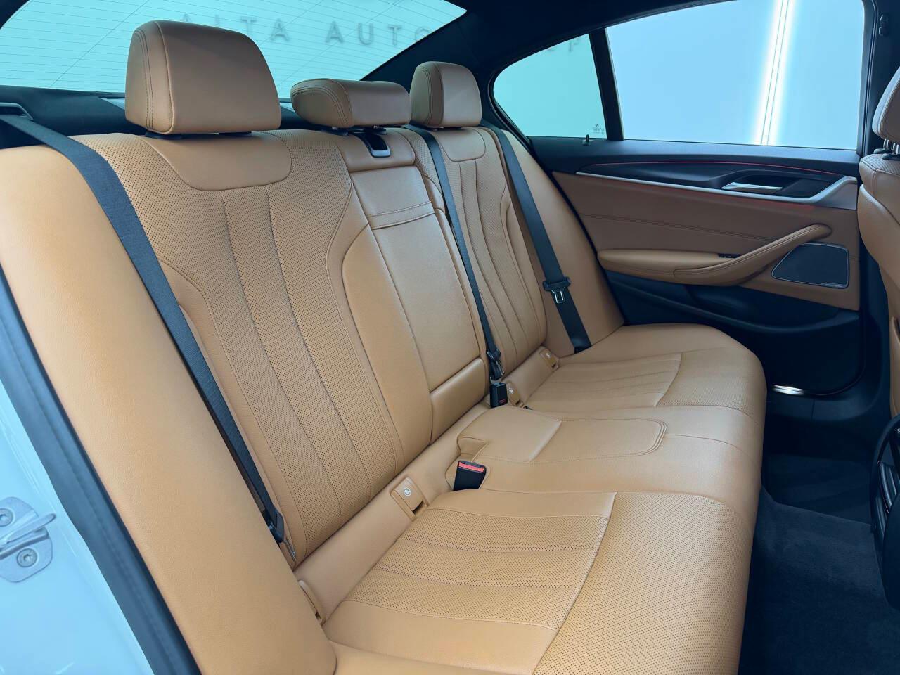 BMW 5-Series 540i xDrive 2021