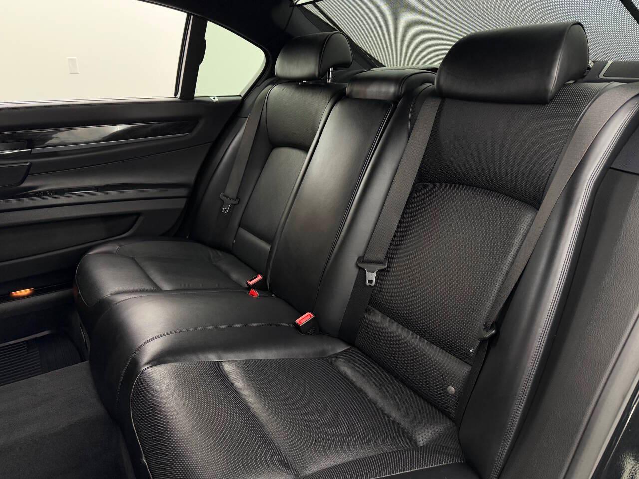 BMW 7-Series 750Li 2013