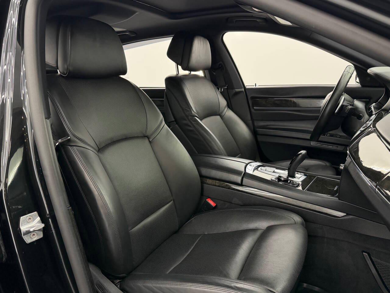 BMW 7-Series 750Li 2013
