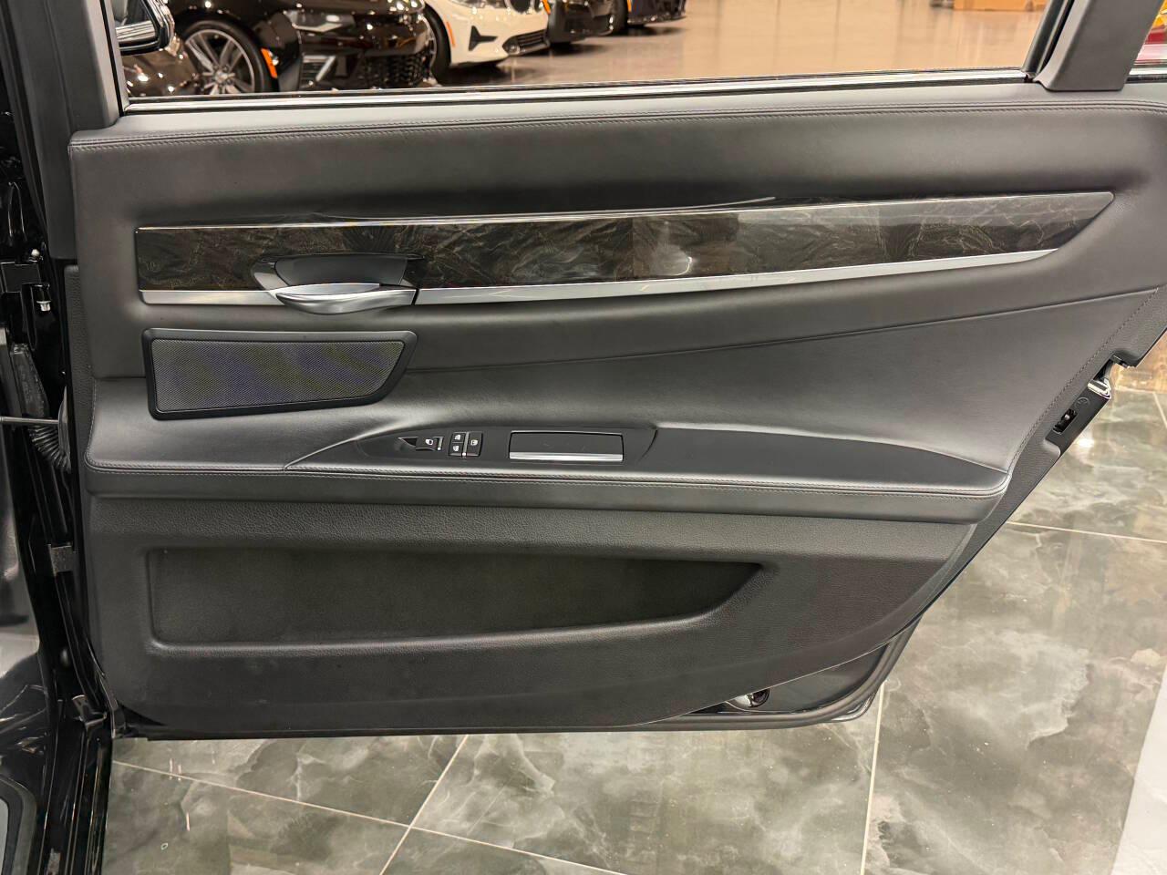 BMW 7-Series 750Li 2013