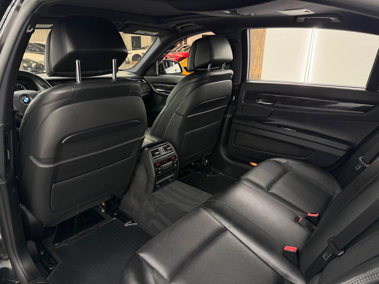 BMW 7-Series 750Li 2013
