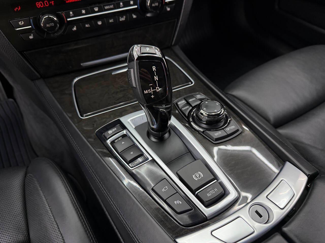 BMW 7-Series 750Li 2013