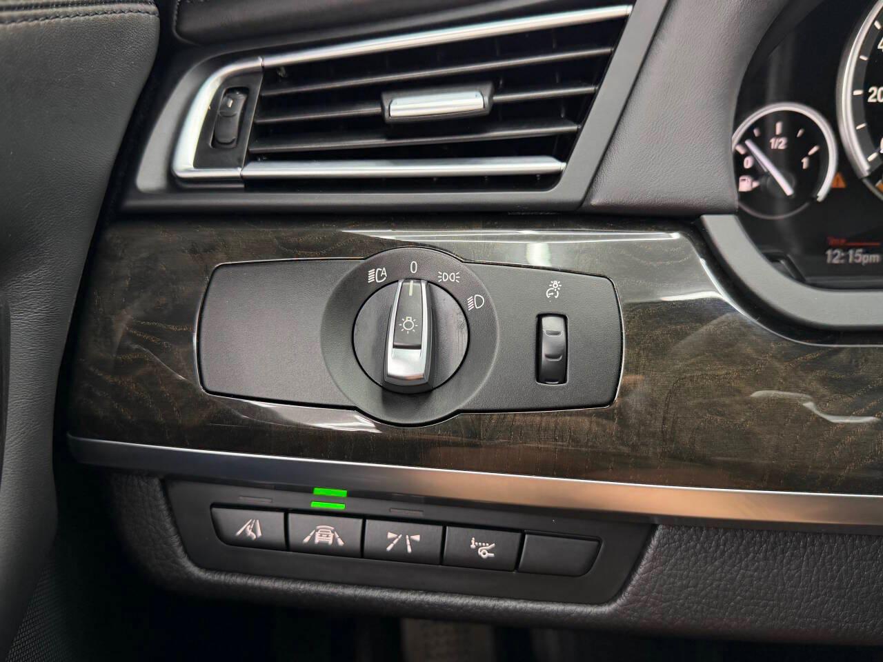 BMW 7-Series 750Li 2013