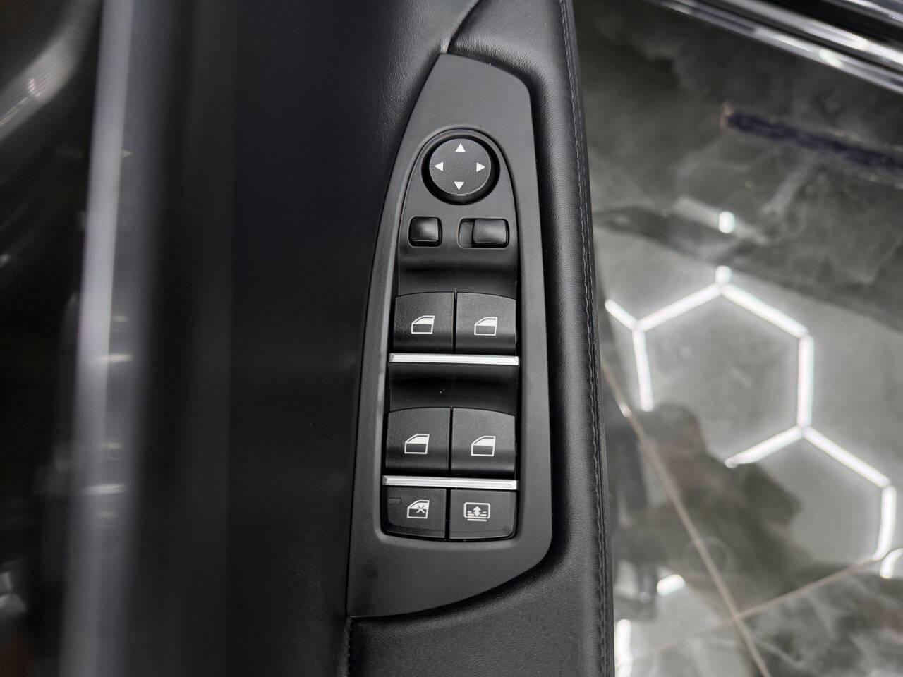 BMW 7-Series 750Li 2013