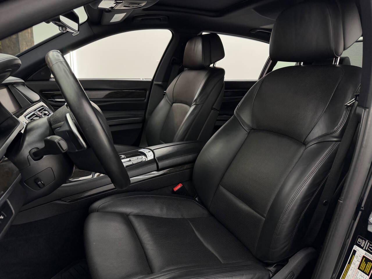 BMW 7-Series 750Li 2013