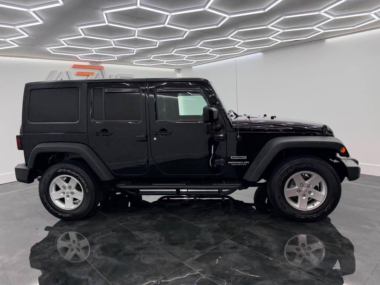 Jeep Wrangler Unlimited Sport 4WD 2017