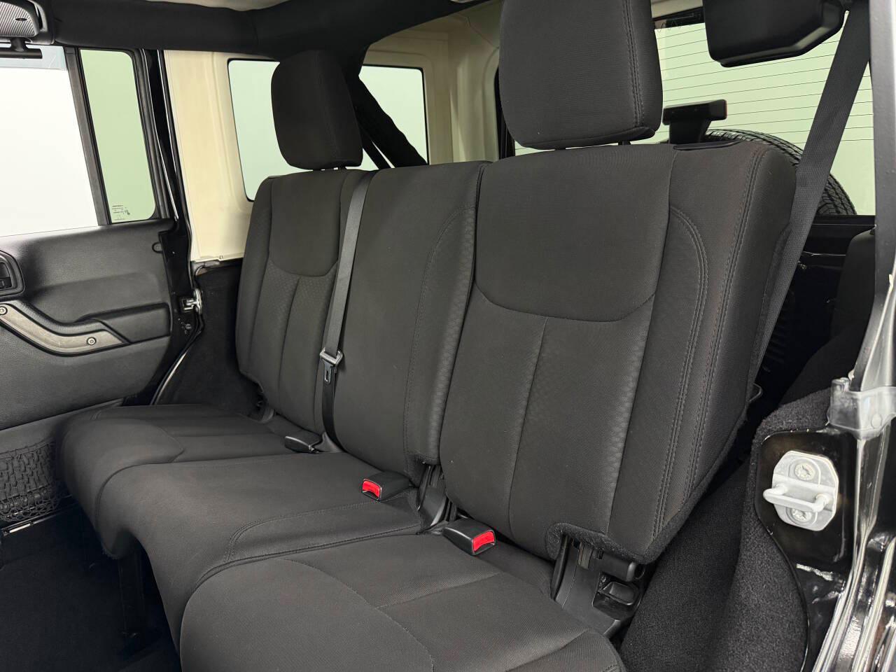 Jeep Wrangler Unlimited Sport 4WD 2017