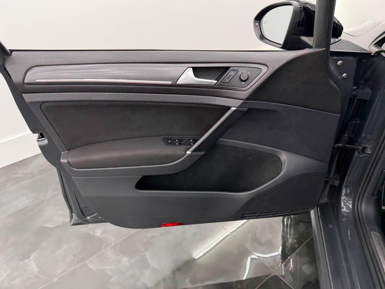 Volkswagen Golf GTI SE 7A 2019