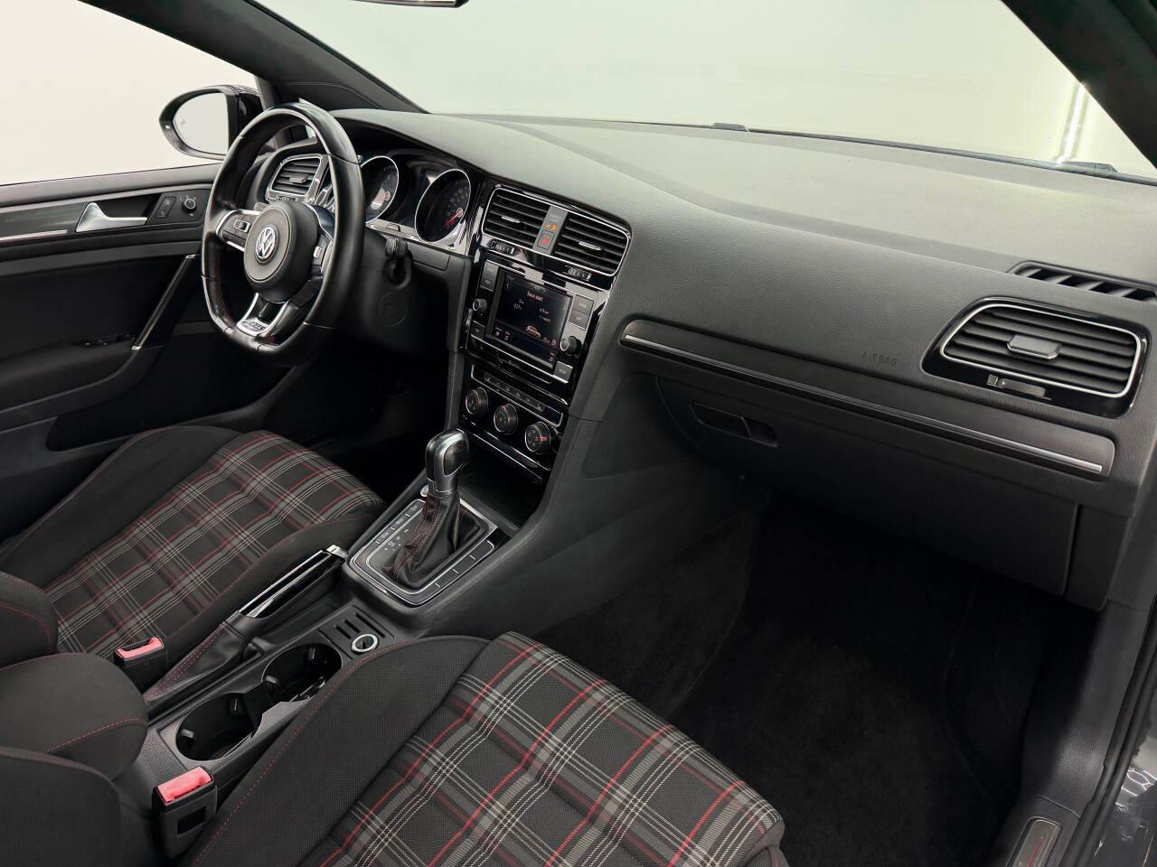 Volkswagen Golf GTI SE 7A 2019