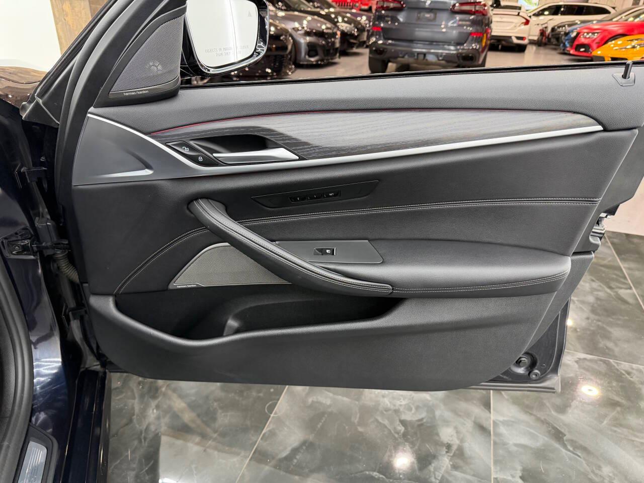 BMW 5-Series 540i 2021