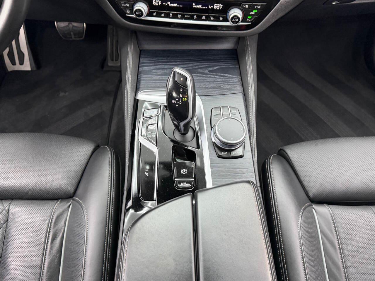 BMW 5-Series 540i 2021