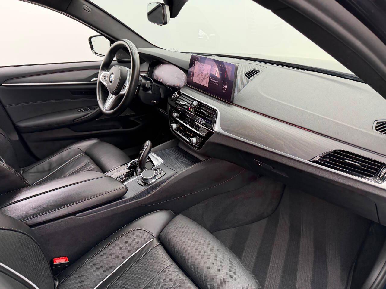 BMW 5-Series 540i 2021