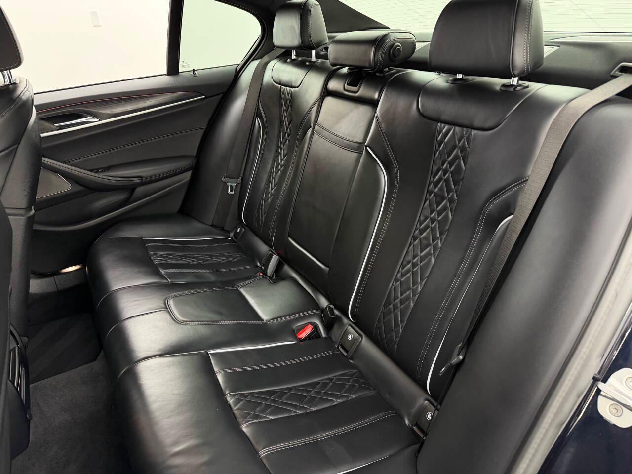 BMW 5-Series 540i 2021