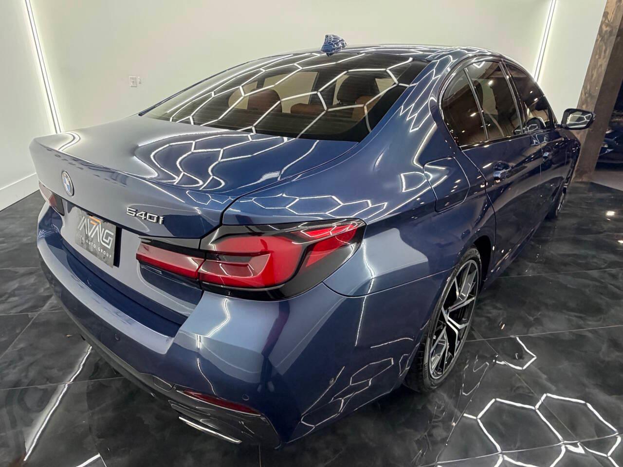 BMW 5-Series 540i 2021