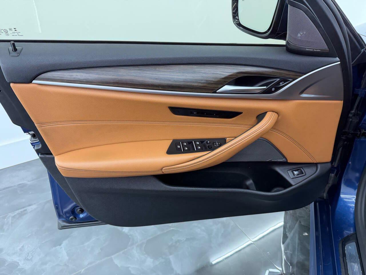 BMW 5-Series 540i 2021