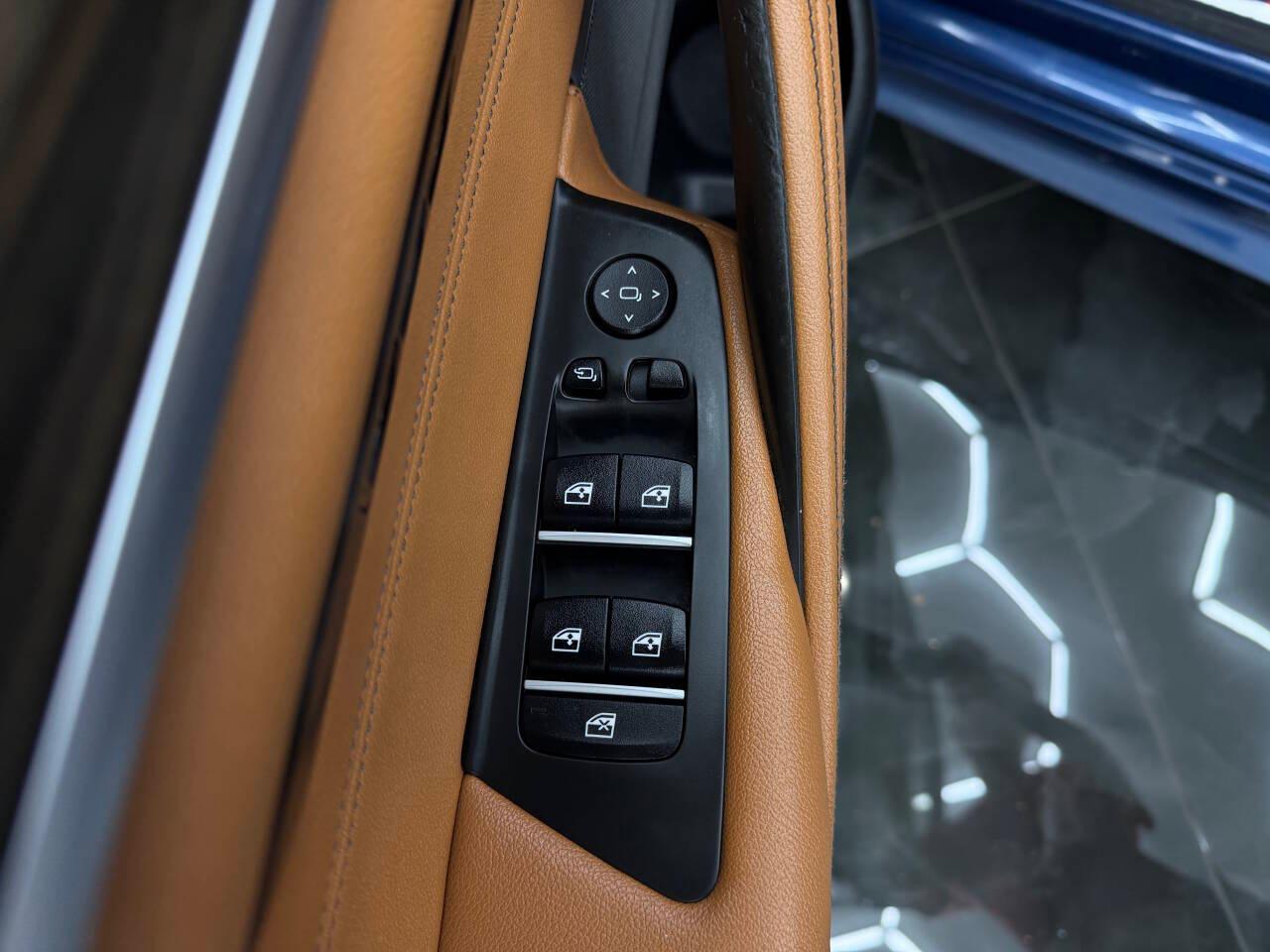 BMW 5-Series 540i 2021