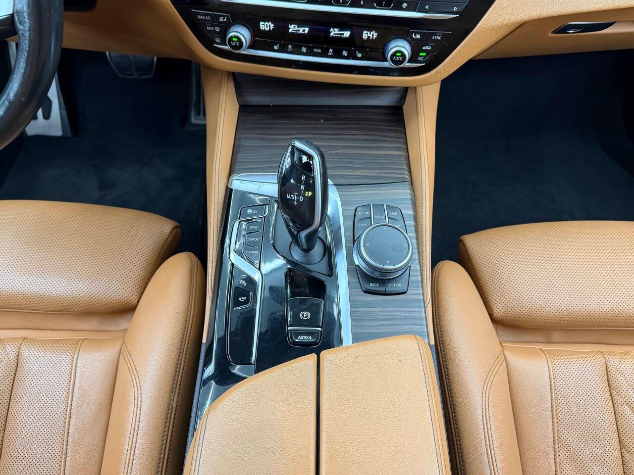 BMW 5-Series 540i 2021