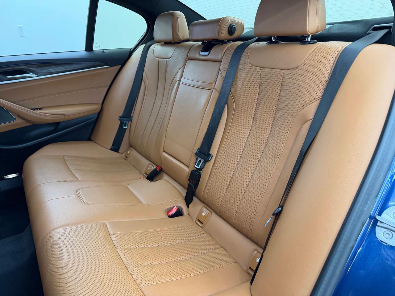 BMW 5-Series 540i 2021
